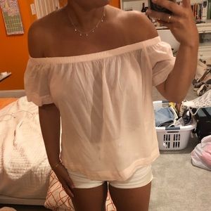 Bella Dahl off the shoulder top in light pink